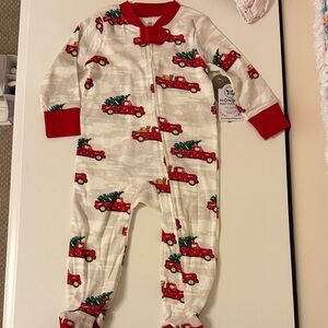 NWT Honest Baby Co Footie Pajamas 6-9 Month